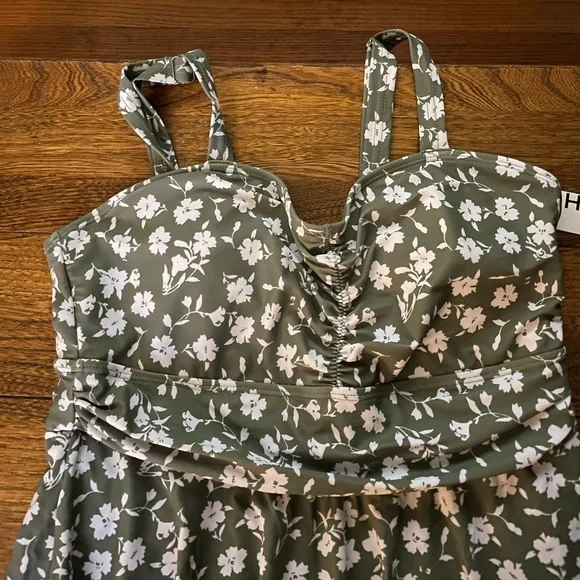 BloomChic Olive Floral Swimsuit Aline Dress size 14/16 1X - Picture 2 of 5